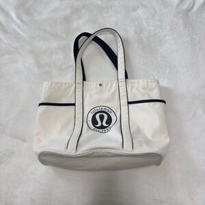 Daily Multi - Pocket Canvas tote Bag 20L